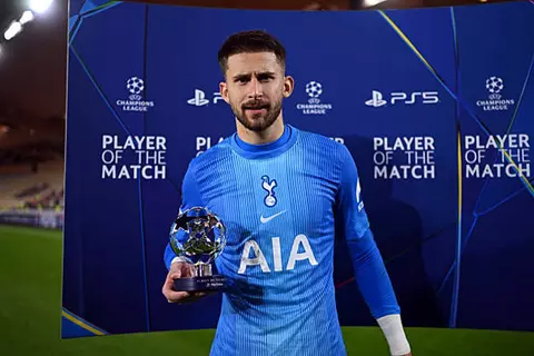 حارس توتنهام يكشف حظوظ فريقه في التأهل لدور الـ16 بدوري أبطال أوروبا